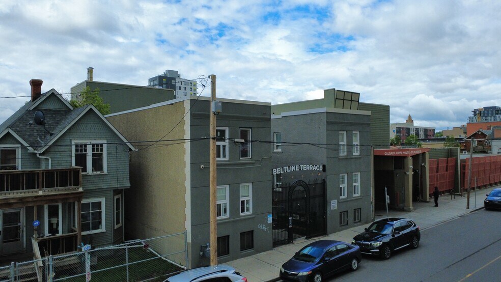 215 15th Ave SE, Calgary, AB à vendre - Photo de l’immeuble – Image 2 sur 7