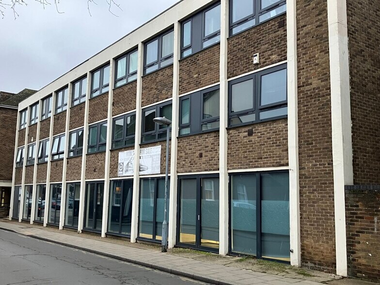 St Nicholas St, Kings Lynn à louer - Photo de l’immeuble – Image 1 sur 3