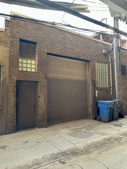 1906 N Milwaukee Ave, Chicago, IL à vendre - Photo de l’immeuble – Image 2 sur 3