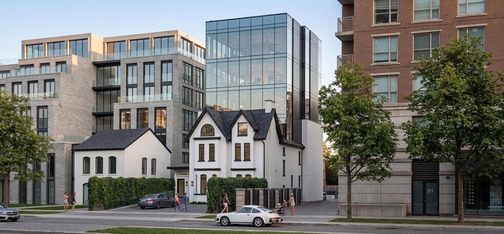 8 Prince Arthur Av, Toronto, ON à louer - Photo de l’immeuble – Image 2 sur 5