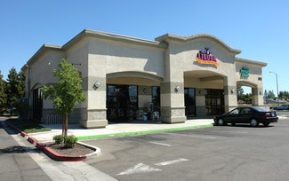 Plus de détails pour 302-322 E Bullard Ave, Fresno, CA - Local commercial à louer