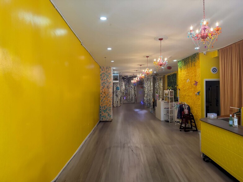 2273 McDonald Ave, Brooklyn, NY à louer - Photo de l’immeuble – Image 3 sur 7