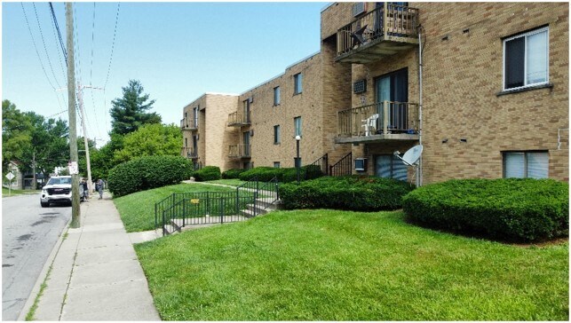 3204 Mozart Ave, Cincinnati, OH à vendre - Photo de l’immeuble – Image 3 sur 28