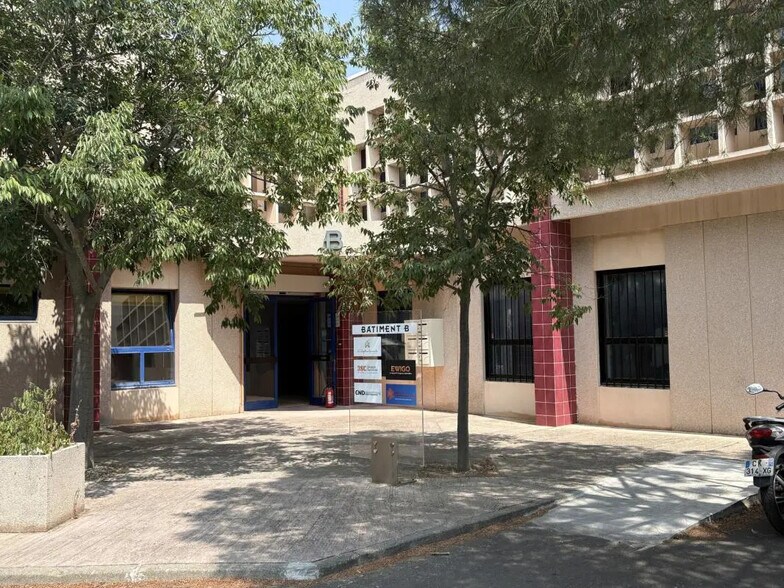 Bureau dans Marseille à louer - Photo de l’immeuble – Image 1 sur 14