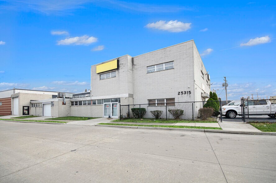 25315 Kean St, Dearborn, MI à louer - Photo de l’immeuble – Image 2 sur 34