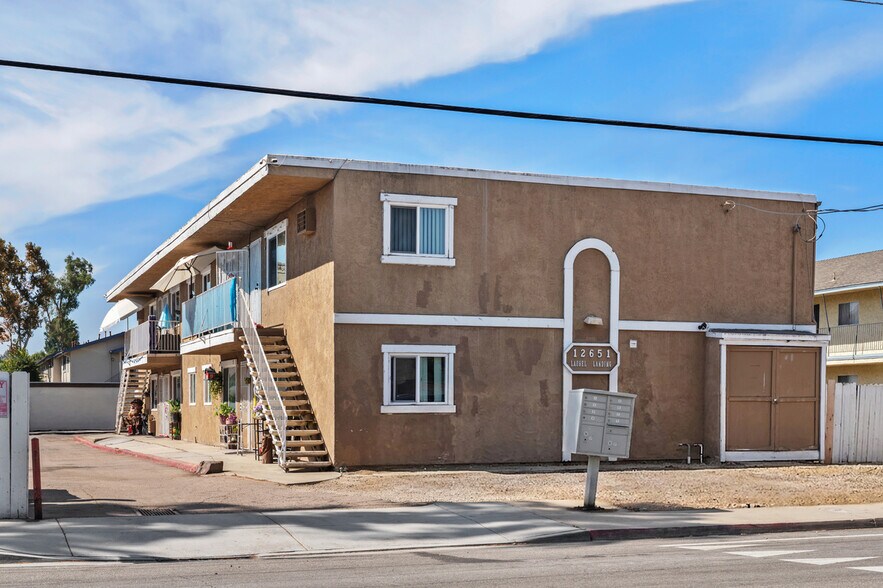 12651 Laurel St, Lakeside, CA à vendre - Photo de l’immeuble – Image 2 sur 15