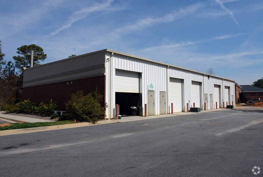 2031 Gees Mill Rd, Conyers, GA à louer - Photo de l’immeuble – Image 3 sur 20