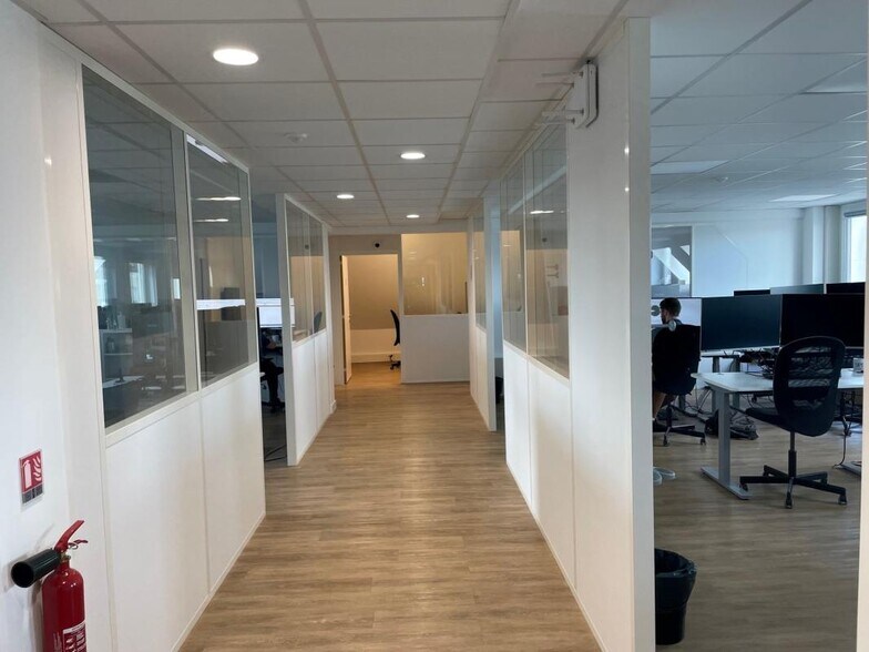 Bureau dans Maisons-Laffitte à vendre - Photo intérieure – Image 3 sur 6