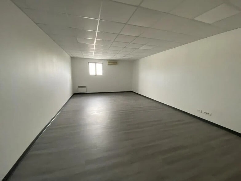 Bureau dans Montauban à louer - Photo de l’immeuble – Image 1 sur 1