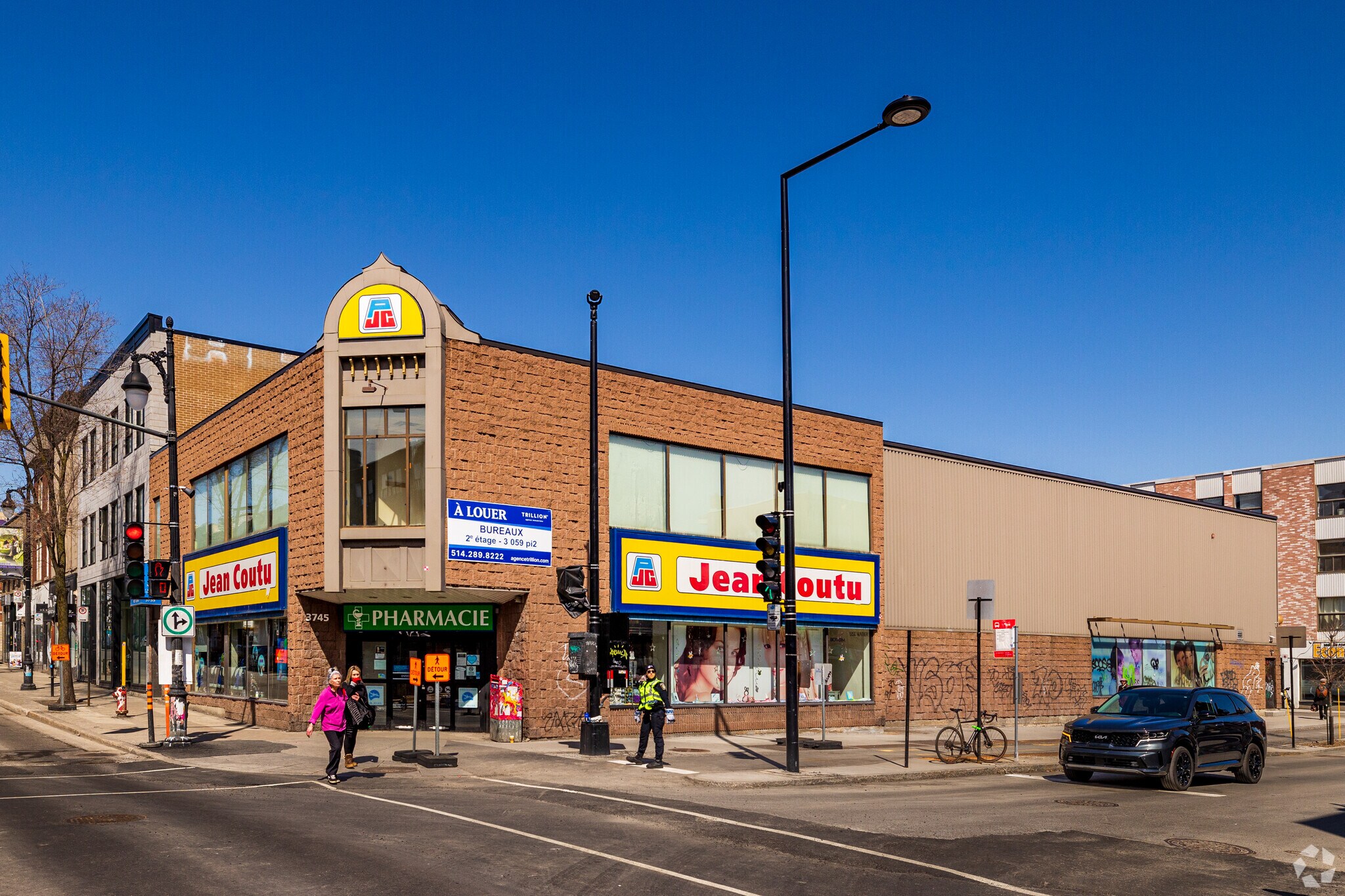 3745-3755 Boul Saint-Laurent, Montréal, QC à vendre Photo principale– Image 1 sur 5