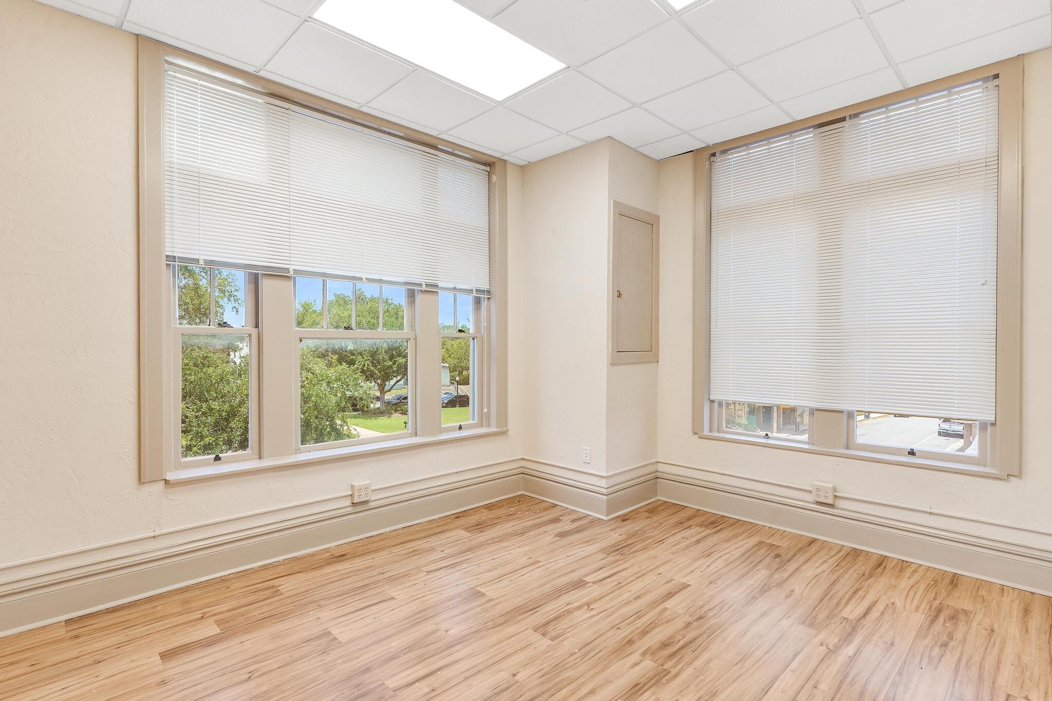 410 W Main St, Leesburg, FL à louer Photo intérieure– Image 1 sur 24