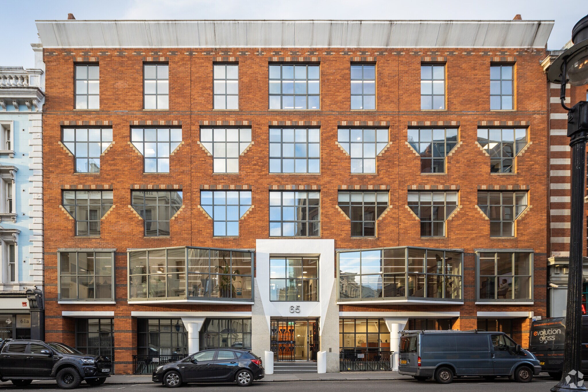 65 Chandos Pl, Londres à louer Photo de l’immeuble– Image 1 sur 8