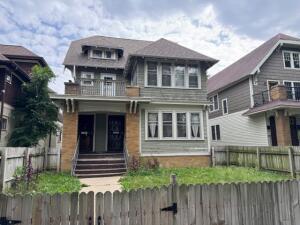 2722 N 45th St, Milwaukee, WI à vendre - Photo principale – Image 1 sur 1