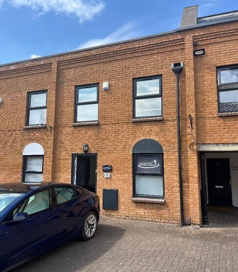 4 Bath Mews, Cheltenham à louer - Photo de l’immeuble – Image 1 sur 1