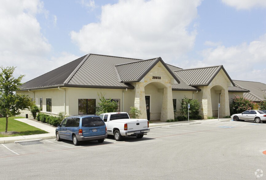 20650 Stone Oak Pky, San Antonio, TX à louer - Photo de l’immeuble – Image 2 sur 3