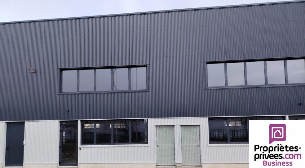Local d'activités dans Portet-sur-Garonne à vendre - Photo de l’immeuble – Image 3 sur 4