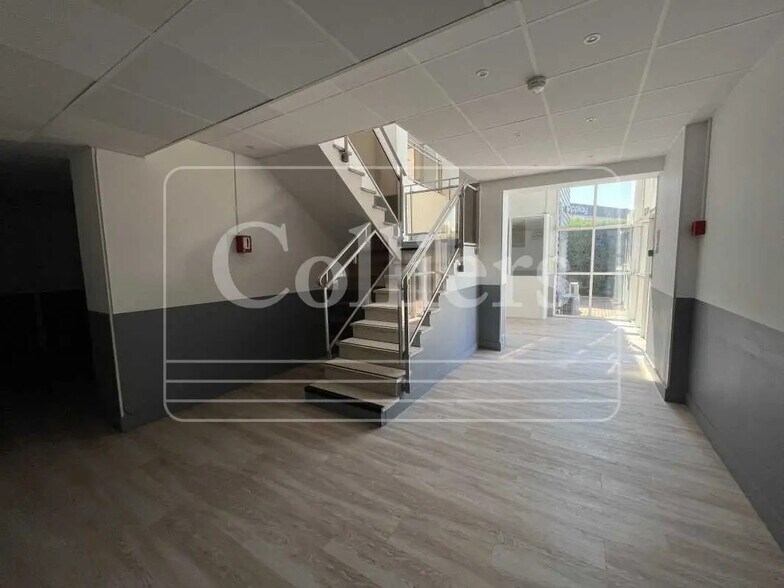 815 Rue André Ampère, Aix-en-Provence à louer - Photo de l’immeuble – Image 3 sur 15