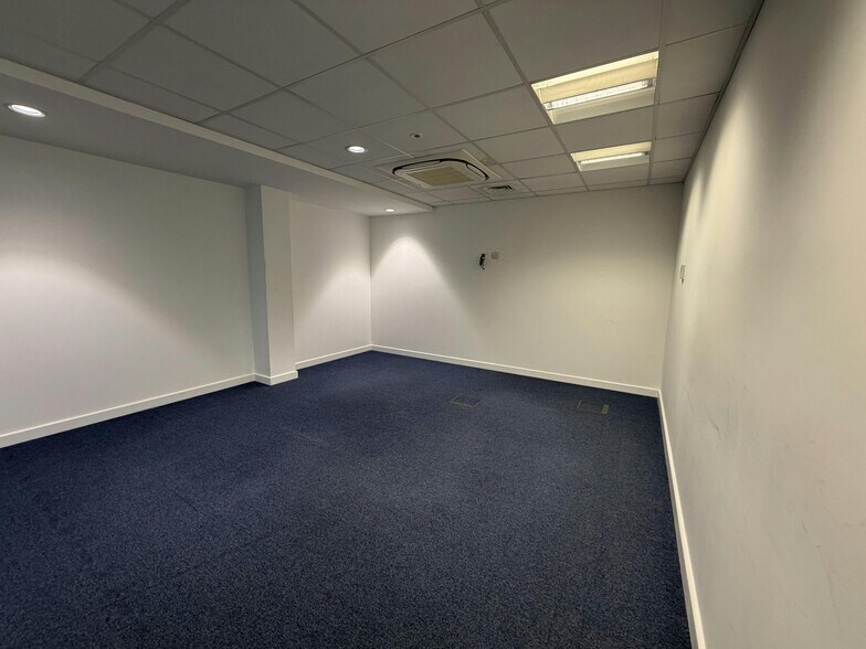 37 Greenham Business Park, Thatcham à louer - Photo de l’immeuble – Image 3 sur 5