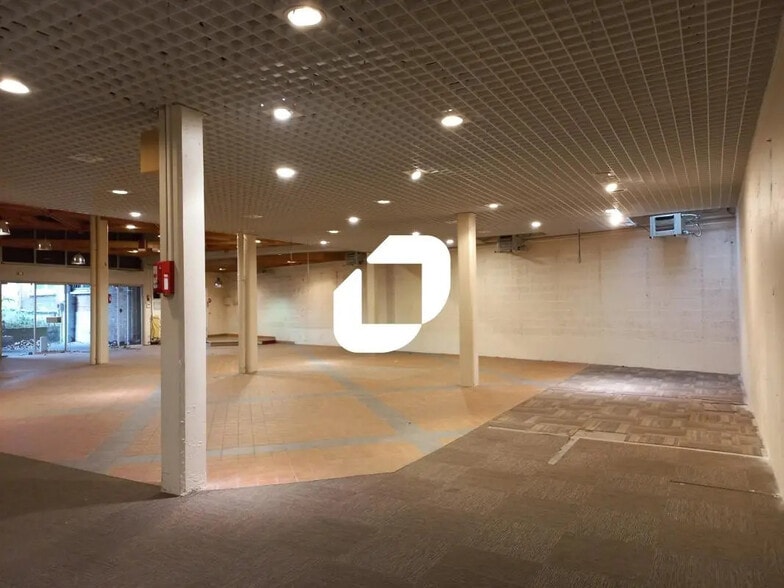 Local commercial dans Marcq-en-Baroeul à louer - Photo de l’immeuble – Image 1 sur 11