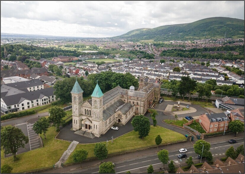 432 Crumlin Rd, Belfast à vendre - Photo de l’immeuble – Image 3 sur 3