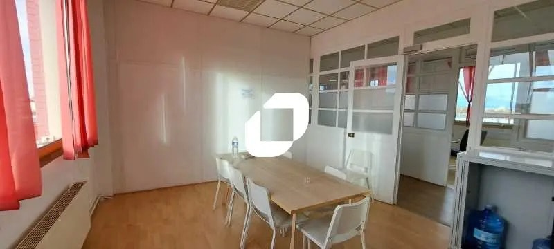 Bureau dans Noisy-le-Sec à louer - Photo de l’immeuble – Image 2 sur 9