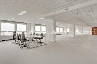 20 Ter Rue De Bezons, Courbevoie à louer Photo intérieure– Image 1 sur 5