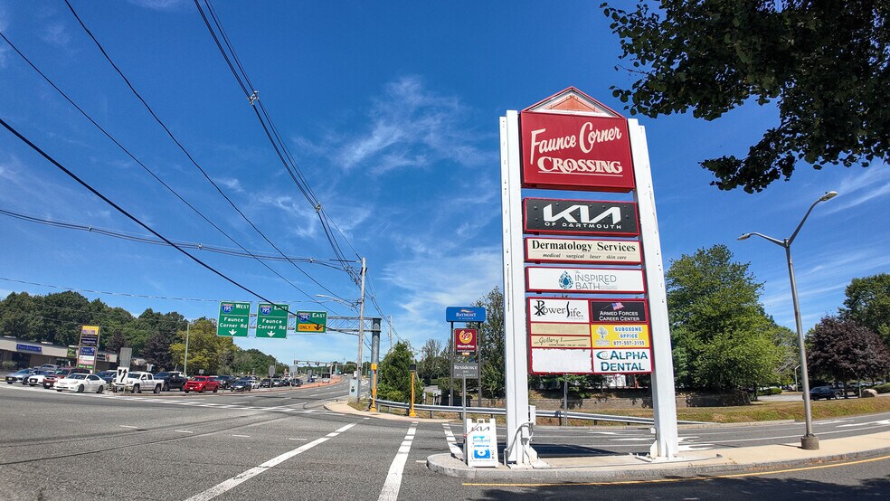 145 Faunce Corner Rd, Dartmouth, MA à louer - Aérien – Image 1 sur 9