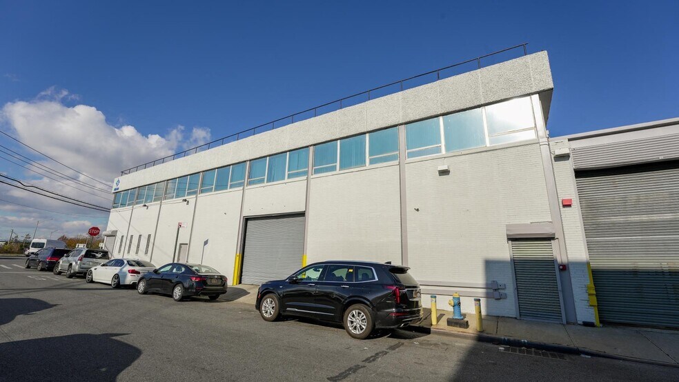 168-01 Rockaway Blvd, Jamaica, NY à louer - Photo de l’immeuble – Image 1 sur 5