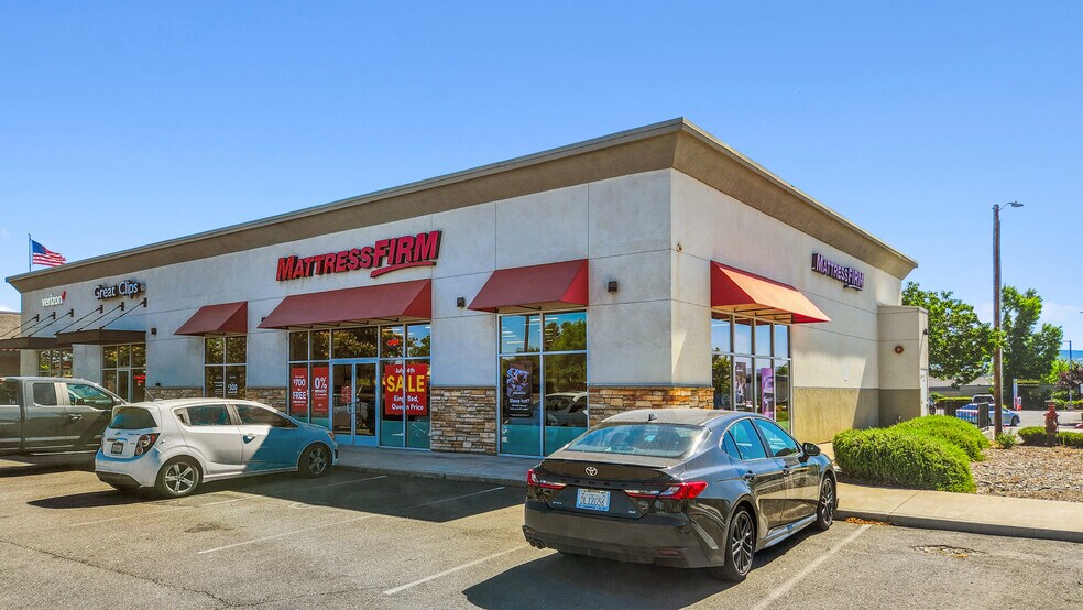 375 Oro Dam Blvd E, Oroville, CA à vendre - Photo de l’immeuble – Image 3 sur 16