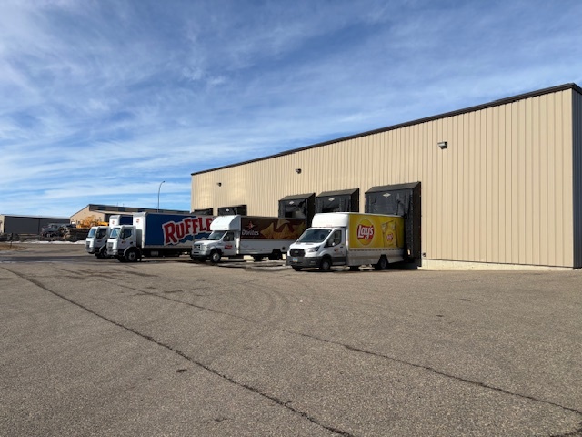 3900 2nd St NE, Minot, ND à vendre - Photo de l’immeuble – Image 2 sur 21
