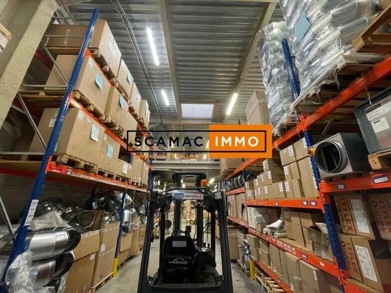 Industriel/Logistique dans Nanterre à louer - Photo de l’immeuble – Image 3 sur 7