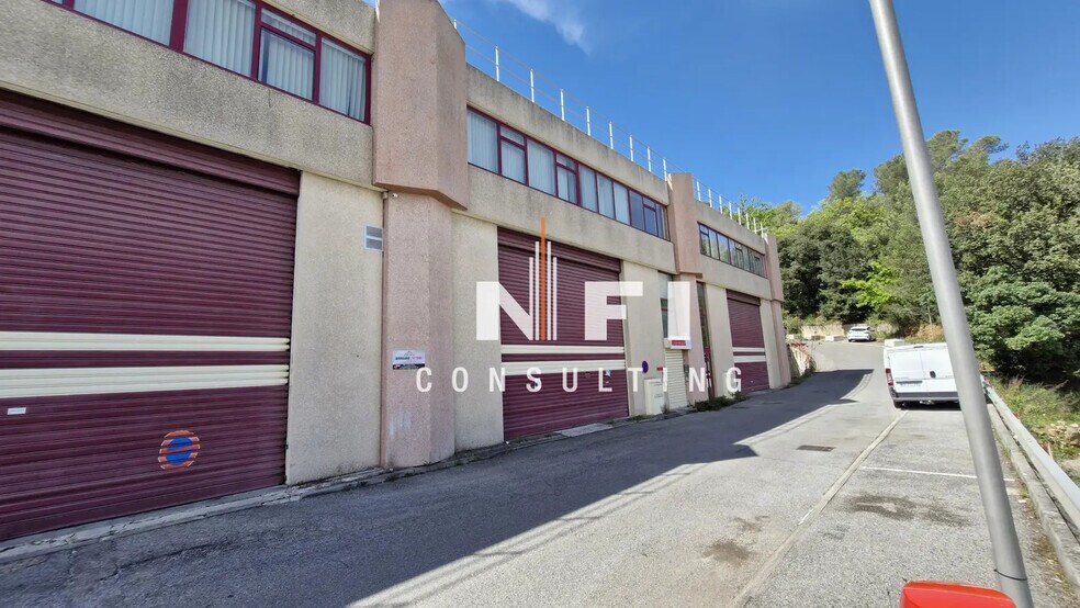 Local d’activités dans Vallauris à louer - Photo de l’immeuble – Image 3 sur 16
