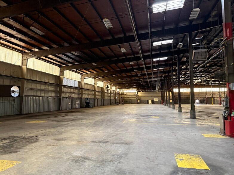 2400 Cooper Ave, Merced, CA à vendre - Photo de l’immeuble – Image 2 sur 5