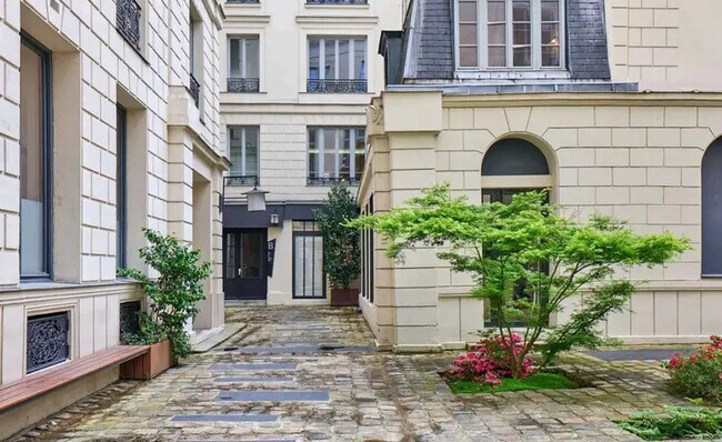 Plus de détails pour 11 Rue Saint-Florentin, Paris - Bureau à louer