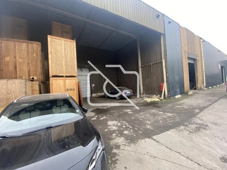 Industriel/Logistique dans Montreuil à louer - Photo de l’immeuble – Image 1 sur 2