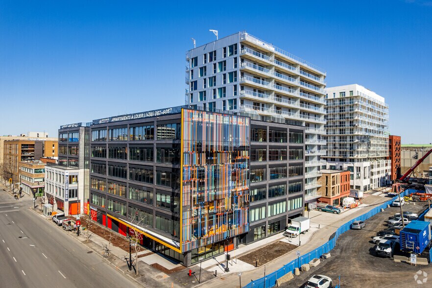 2102-2118 Rue Sainte-Catherine E, Montréal, QC à louer - Photo de l’immeuble – Image 2 sur 3