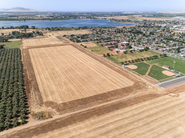 Rodeo Estates, Woodlake, CA à vendre - Aérien – Image 3 sur 3