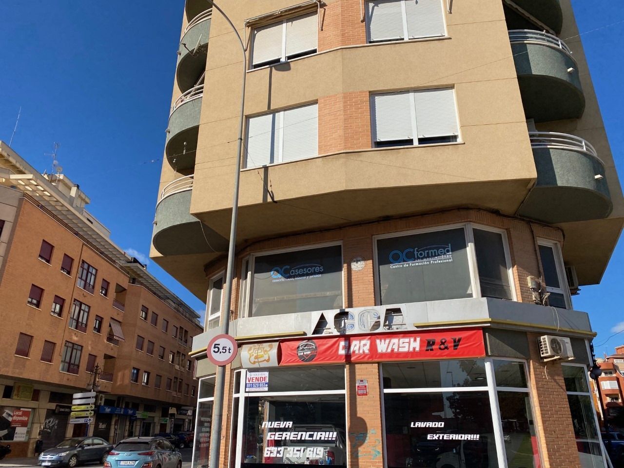 Local commercial dans Orihuela, Alicante à vendre Photo de l’immeuble– Image 1 sur 6