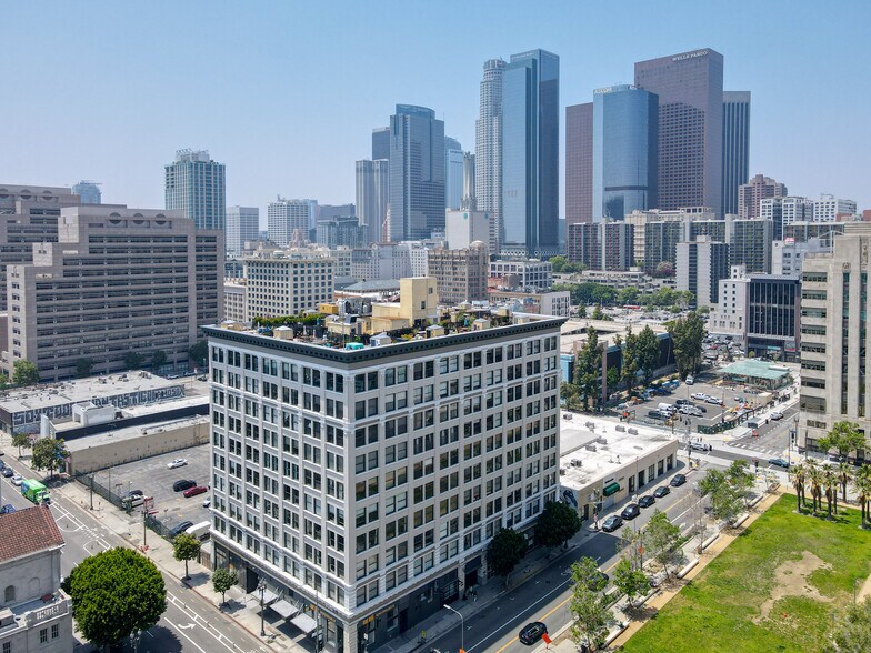108 W 2nd St, Los Angeles, CA à vendre - Photo de l’immeuble – Image 2 sur 8