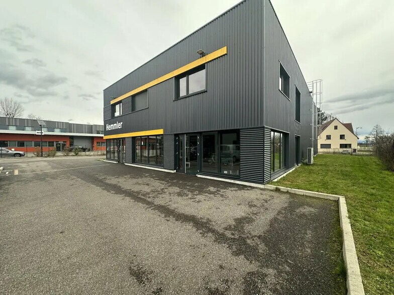 Local d'activités dans Eschau à vendre - Photo de l’immeuble – Image 2 sur 11