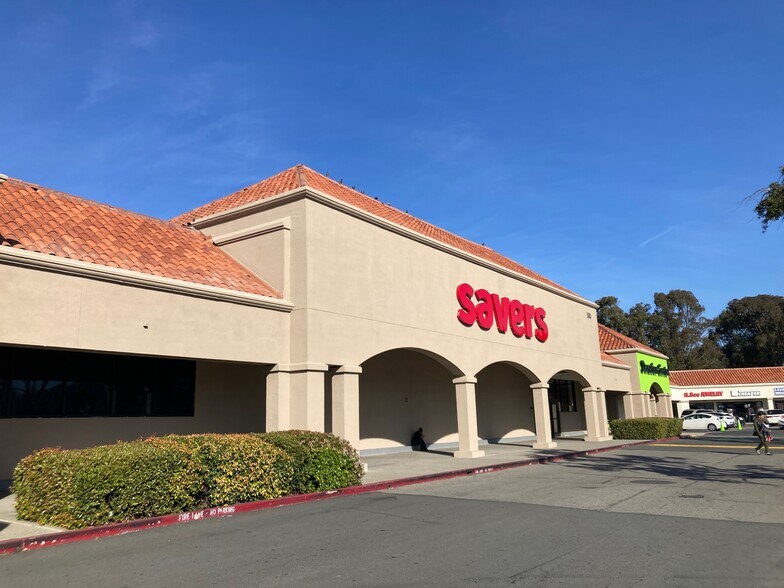 20-800 San Pablo Towne Center, San Pablo, CA à louer - Photo de l’immeuble – Image 3 sur 7