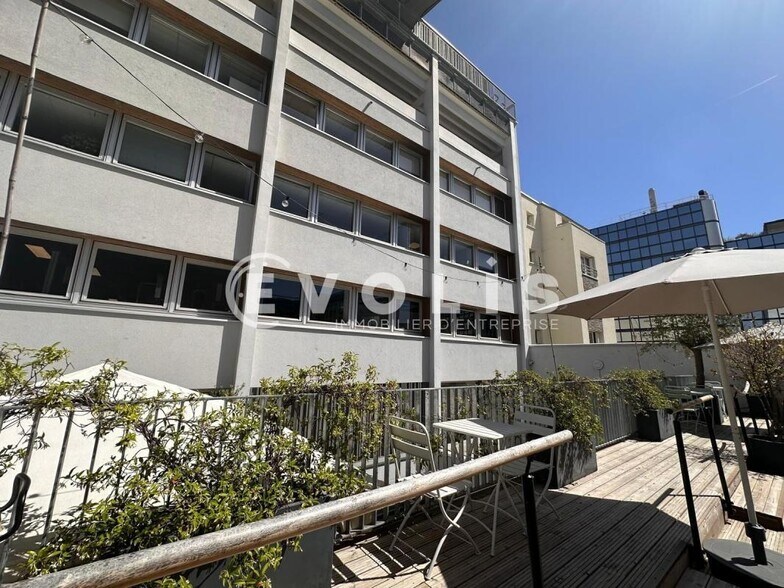 Bureau dans Montrouge à louer - Photo de l’immeuble – Image 1 sur 10