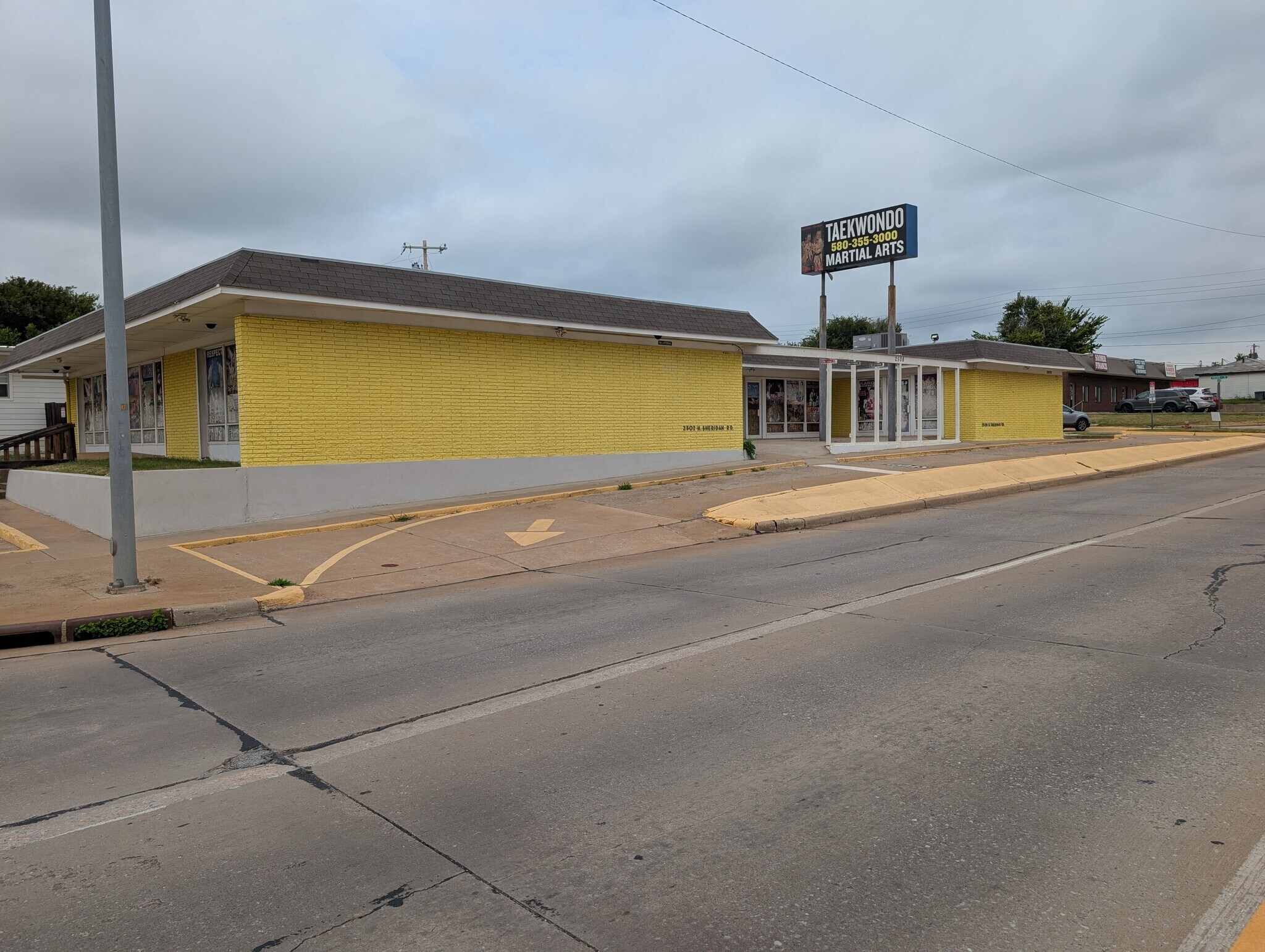 2502 NW Sheridan Rd, Lawton, OK à louer Photo de l’immeuble– Image 1 sur 19
