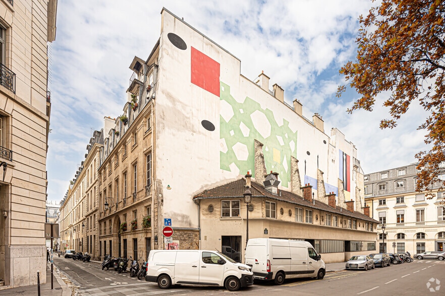 8 Rue De Valois, Paris à louer - Photo de l’immeuble – Image 2 sur 6