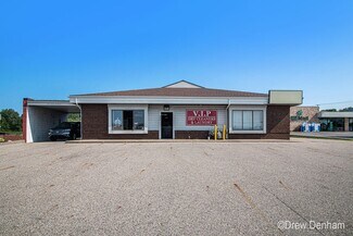 Plus de détails pour 845 4 Mile Rd NW, Grand Rapids, MI - Local commercial à vendre