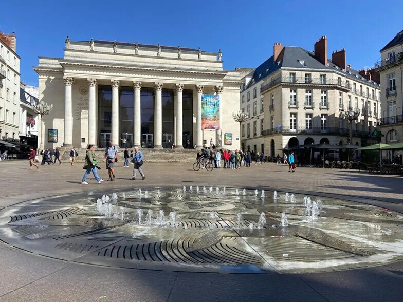 Local commercial dans Nantes à louer - Photo de l’immeuble – Image 2 sur 6