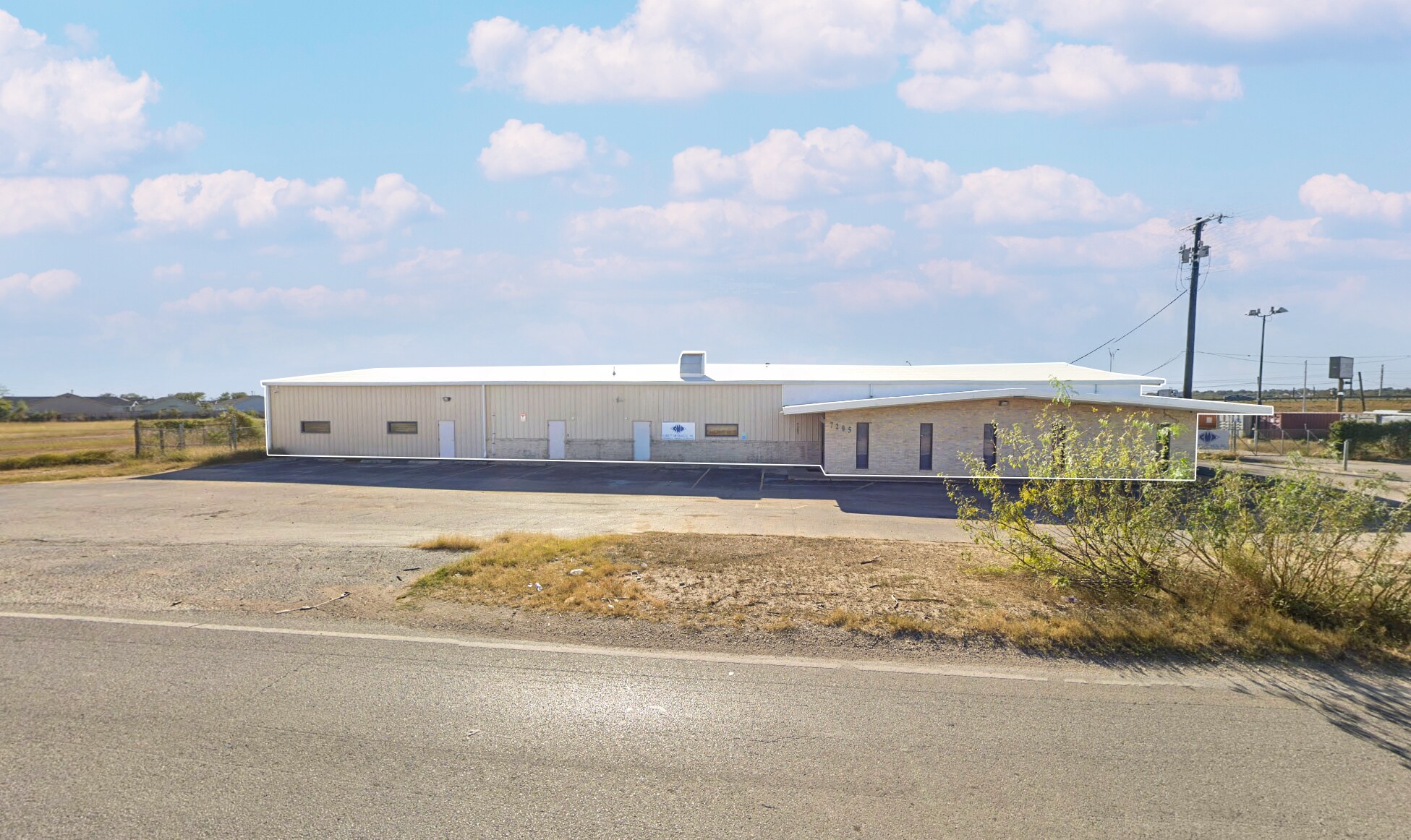 7205 S WW White Rd, San Antonio, TX à louer Photo de l’immeuble– Image 1 sur 5