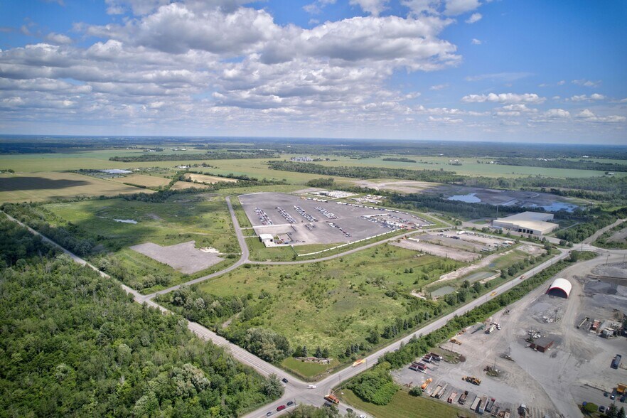 Hawthorne Industrial Park portefeuille de 7 biens à vendre sur LoopNet.fr - Photo de l’immeuble – Image 2 sur 10