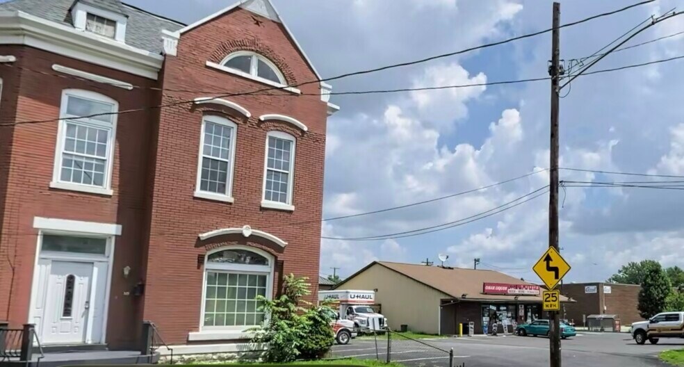 330 E Oak St, Louisville, KY à vendre - Photo de l’immeuble – Image 3 sur 7