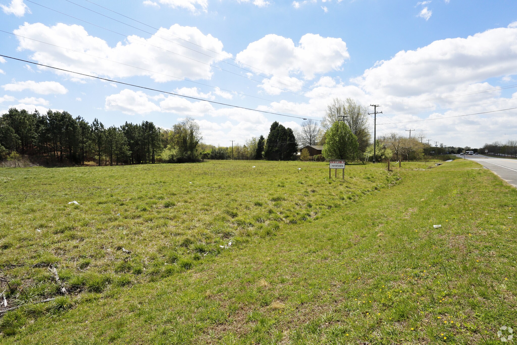 707-715 E Rochambeau Dr, Williamsburg, VA à louer Photo principale– Image 1 sur 5